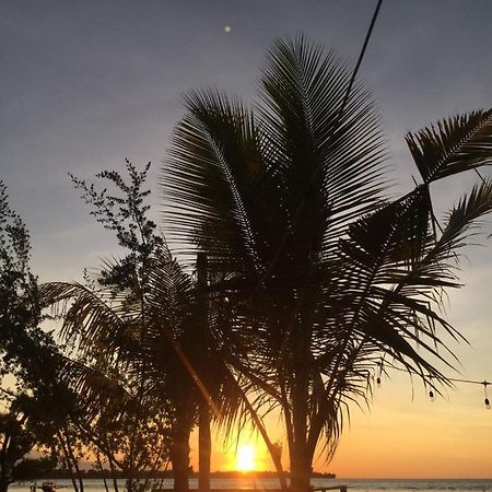 Saeri Matahari Bungalow Gili Air Exteriör bild