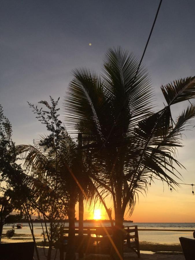 Saeri Matahari Bungalow Gili Air Exteriör bild